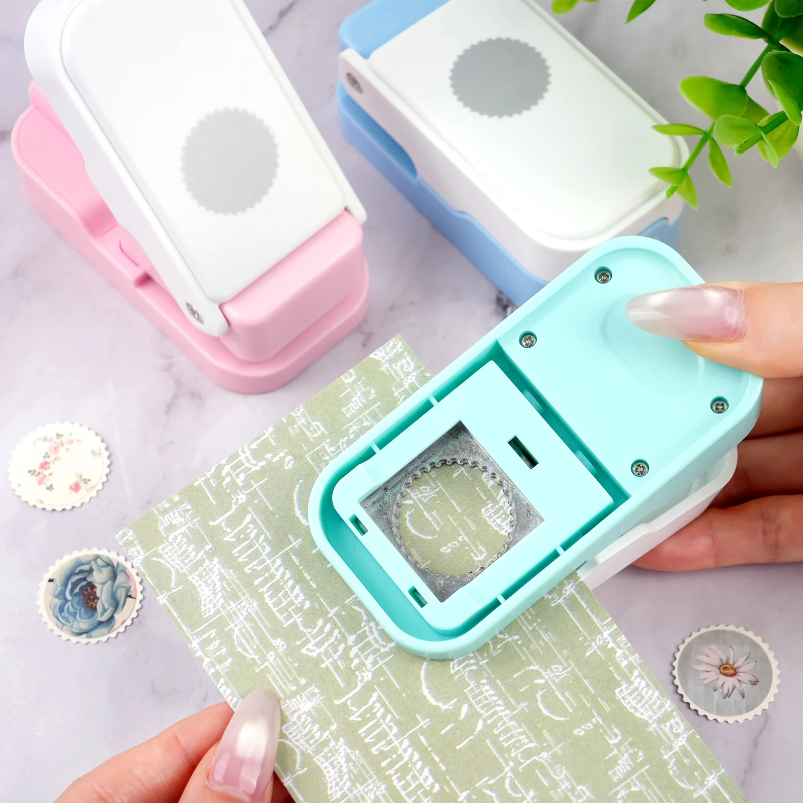 Layering Postage Stamp Circle  - Scrapbooking ulasan dan harga